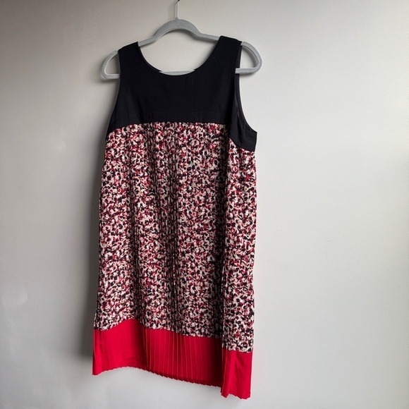 LOFT Dresses & Skirts - LOFT Pleated Shift Dress, Sleeveless Size 12